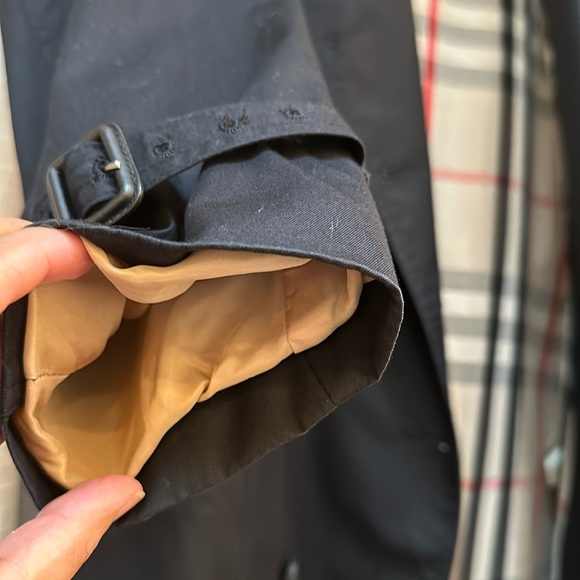 Burberry Black Double Breasted Hooded Trench Coat Size 10 - Picture 9 of 16